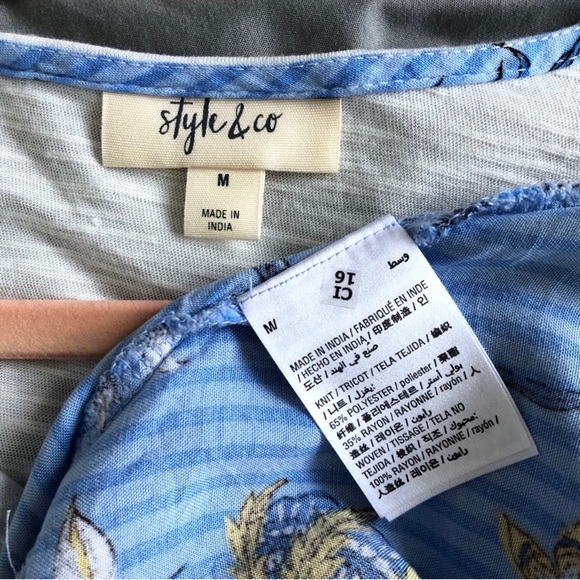 Style & Co - Sleeveless V-Neck Floral Ruffle Hem Tank Top - Size Medium

A06 - Picture 5 of 5